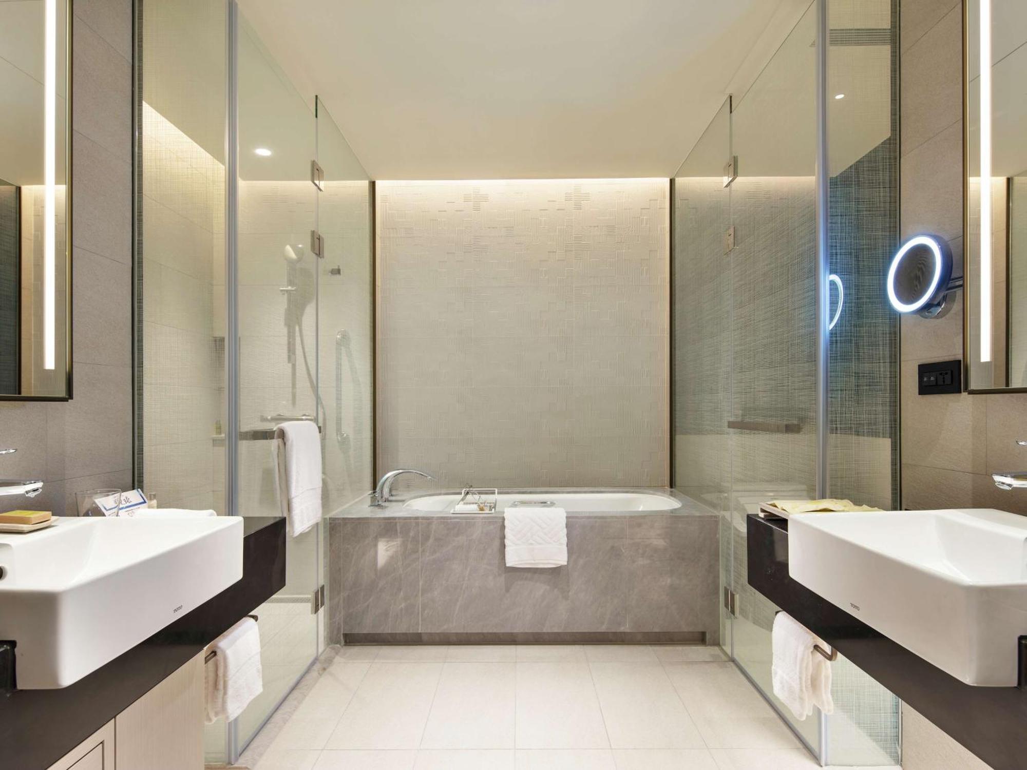 ฮิลตัน ไทเป ซินปัน Hotel New Taipei City ภายนอก รูปภาพ